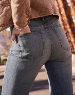 Veronica Beard Sheridan Bell-Bottom Jean | Extended Size Clothing 6 Veronica Beard Sheridan Bell-Bottom Jean | Extended Size Clothing