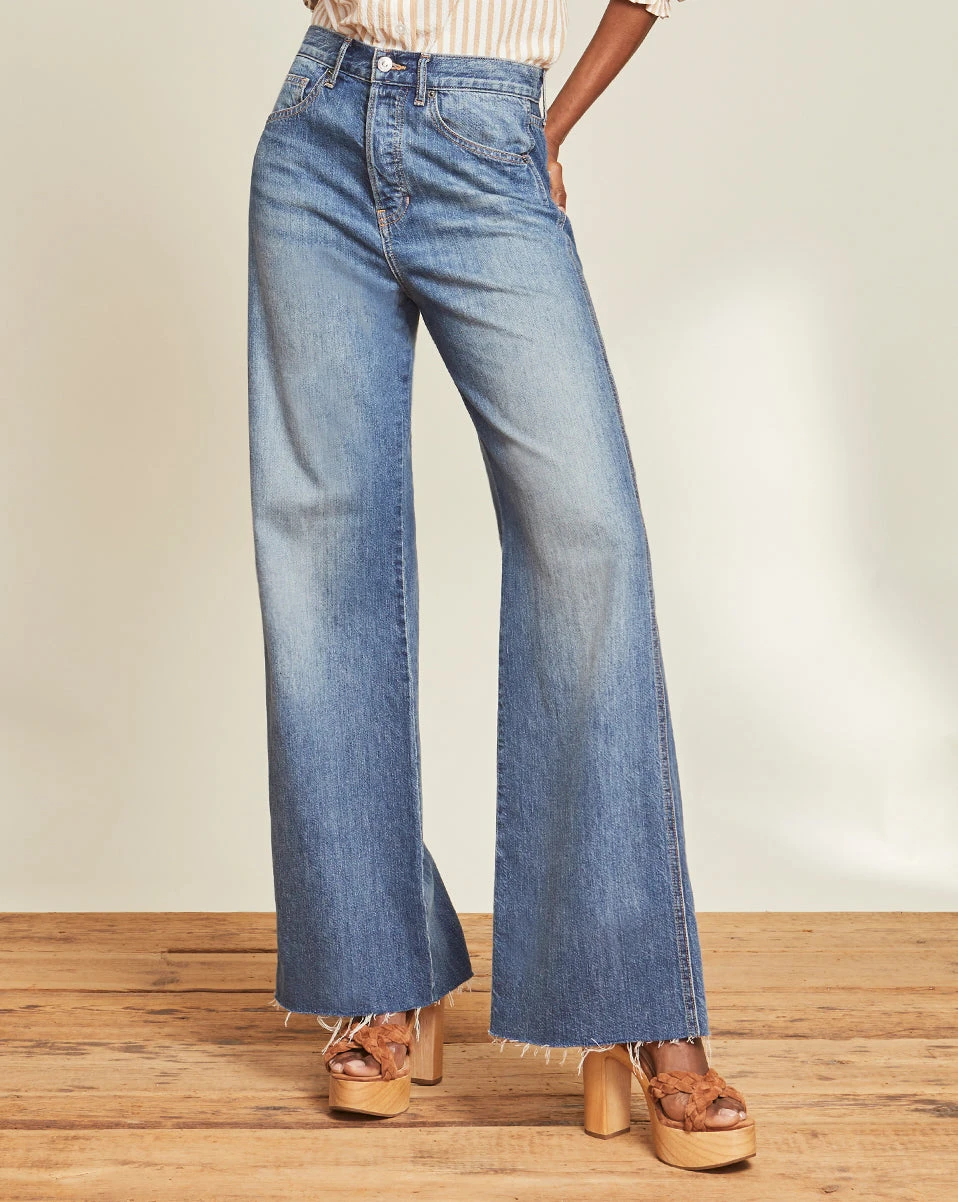 Veronica Beard Taylor Wide-Leg Jean | Raw Hem Veronica Beard Taylor Wide-Leg Jean | Raw Hem